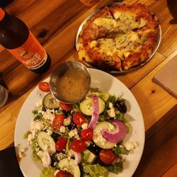 Nobels - Greek Salad, Jalapeno Popper Pizza, Shock Top Beer
