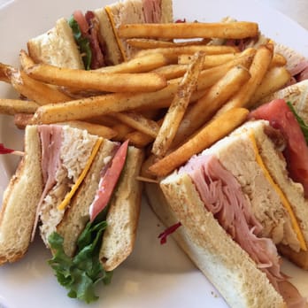 Citrus - The club - American Near Me - Virginia Beach, Virginia