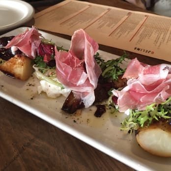 Gjelina - Warren pear, burrata, chicory bacon vinaigrette, prosciutto - New American Near Me - Venice, California