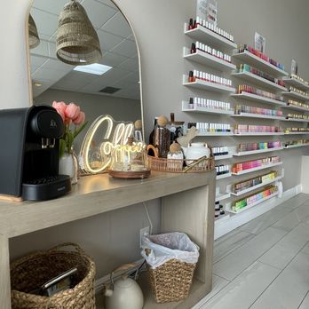 FOREVER 21 NAIL LOUNGE - Updated January 2026 - 60 Photos & 23 Reviews