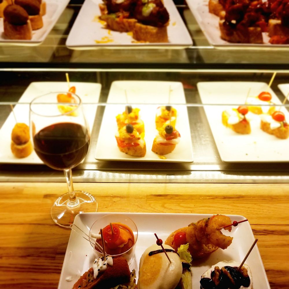 L'Angolino - A nice selection of tapas to choose from 2 different bars next door to each other. - Italian Near Me - Barcelona, B L'Angolino - A nice selection of tapas to choose from 2 different bars next door to each other. - Italian Near Me - Barcelona, B