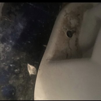 Senorita Cleans - Toilet before - Office Cleaning Near Me Senorita Cleans - Toilet before - Office Cleaning Near Me
