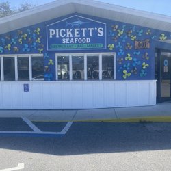 Picketts Seafood - Front door