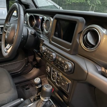 Sunset Details - Front seat - Auto Detailing Near Me Sunset Details - Front seat - Auto Detailing Near Me