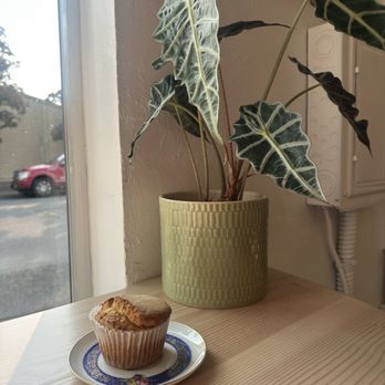 Estelle Bakery - Sour Cream Pound Cake Muffin - Gluten-Free Near Me - Springfield, Oregon