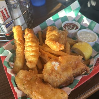 Hofbrau - Fish and chips and calamari - Sandwiches Near Me - Morro Bay, California
