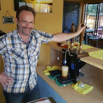 Steel Bonnet - East cliff brewing guest James pouring "slow boat to leith " IPA on cask for the 1 year anniversary - Breweries Near Me - Scotts Valley, California Steel Bonnet - East cliff brewing guest James pouring "slow boat to leith " IPA on cask for the 1 year anniversary - Breweries Near Me - Scotts Valley, California
