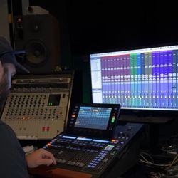 CinePost - Audio Editing and DJ setup.