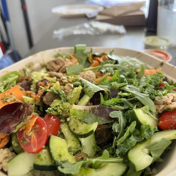 sweetgreen - Healthy Salads, Wraps, and Bowls - Chicken Pesto Parm - Salad Near Me - Marina Del Rey, California