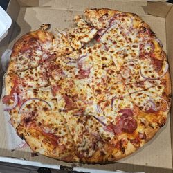Rudino's Pizza & Grinders - Manager and owners refuse to return my phone calls and end emails
