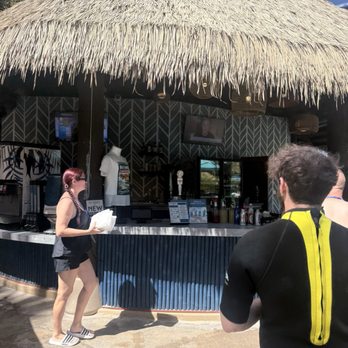 Discovery Cove - Blue bamboo bar - Amusement Parks Near Me - Orlando, Florida