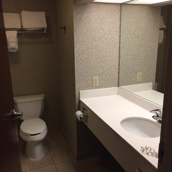 Hampton Inn Stroudsburg/Poconos - Bath third floor - Hotels Near Me - Stroudsburg, Pennsylvania