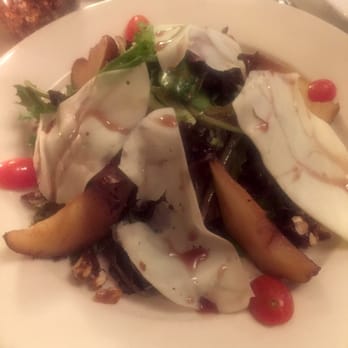 Osteria Salina - Special salad of the day: mixed greens with fresh fontina, caramelized pears, glazed walnuts in a house strawberry vinaigrette - Italian Near Me - Auburn, New York