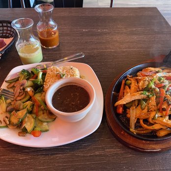 El Macho Tacqueria & Restaurant - Chicken fajitas - Tacos Near Me - Harrison, New Jersey