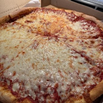 Ray's Pizza - 17" cheese pizza with extra sauce and 1/2 extra cheese - Pizza Near Me - Scottsdale, Arizona Ray's Pizza - 17" cheese pizza with extra sauce and 1/2 extra cheese - Pizza Near Me - Scottsdale, Arizona
