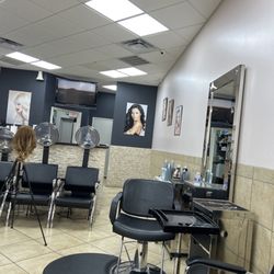 SH Salon clean and perfect as always