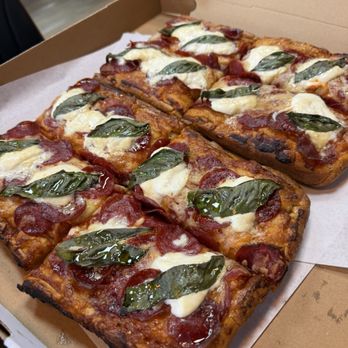 Pizza Veloce - Fresh Ricotta, Hot Honey - One Size - Pizza Near Me - Astoria, New York Pizza Veloce - Fresh Ricotta, Hot Honey - One Size - Pizza Near Me - Astoria, New York