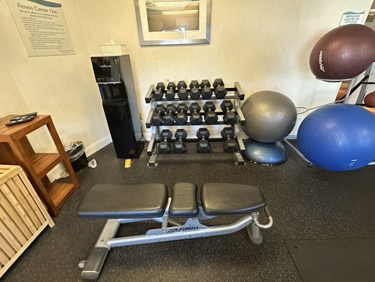 Newport Beach Hotel & Suites by null