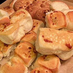 Garlic Cheese Rolls