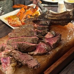 Bone-In Beef Ancho 32oz steak Bone-In Beef Ancho 32oz steak