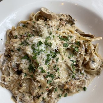 La Vita E Bella - Fettuccine Tartufo - Italian Near Me - Seattle, Washington