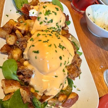 Ruby Slipper Pensacola - The Peacemaker: Eggs Benedict - Breakfast & Brunch Near Me - Pensacola, Florida