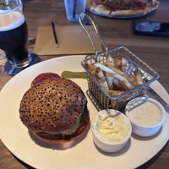 Yard House - Burger, fries and mayo - New American Near Me - Friendswood, Texas
