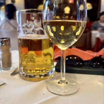 Lobster House - Beer and wine - Belgian Near Me - Brussels, BRU Lobster House - Beer and wine - Belgian Near Me - Brussels, BRU