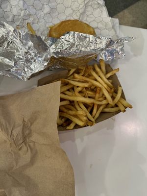 M Burger by null