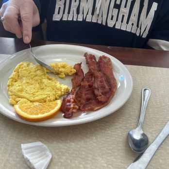The Hot Skillet - Breakfast & Brunch Near Me - Paw Paw, Michigan The Hot Skillet - Breakfast & Brunch Near Me - Paw Paw, Michigan