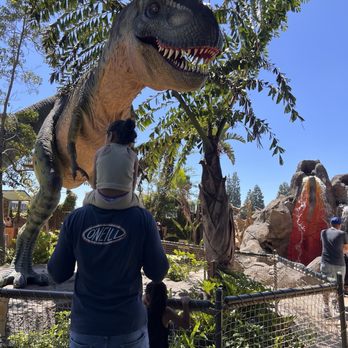 Discovery Cube Orange County - Momma Dino - Children's Museums Near Me - Santa Ana, California