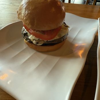 Anny's Fine Burger - Looks pretty but that's bout it .. beef patty had no flavor whatsoever - Burgers Near Me - San Diego, California
