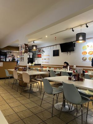 Ly's Vietnamese Cuisine by null