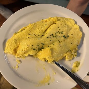 Streetlight Brasserie - Omelette - Cocktail Bars Near Me - Buffalo, New York