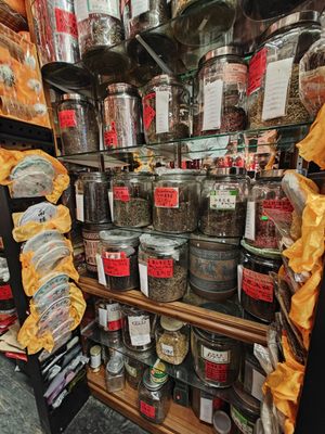 Grand Tea & Imports 佛運玄 | 好茶水 by null