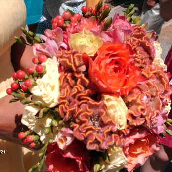 Floral Design Studio - The bridesmaid bouquet. - Florists Near Me - Fremont, California Floral Design Studio - The bridesmaid bouquet. - Florists Near Me - Fremont, California