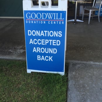 Goodwill Industries - Around back for donations - Bookstores Near Me - Encinitas, California