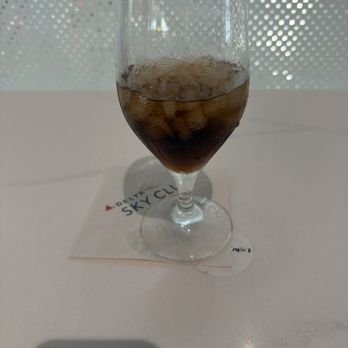 Delta Sky Club - Drinks - Airport Lounges Near Me - Newark, New Jersey Delta Sky Club - Drinks - Airport Lounges Near Me - Newark, New Jersey