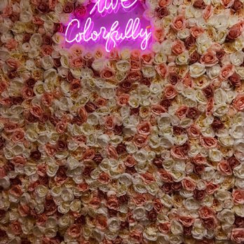 Ding Tea - Instagrammable floral wall for the win! - Bubble Tea Near Me - Sacramento, California Ding Tea - Instagrammable floral wall for the win! - Bubble Tea Near Me - Sacramento, California