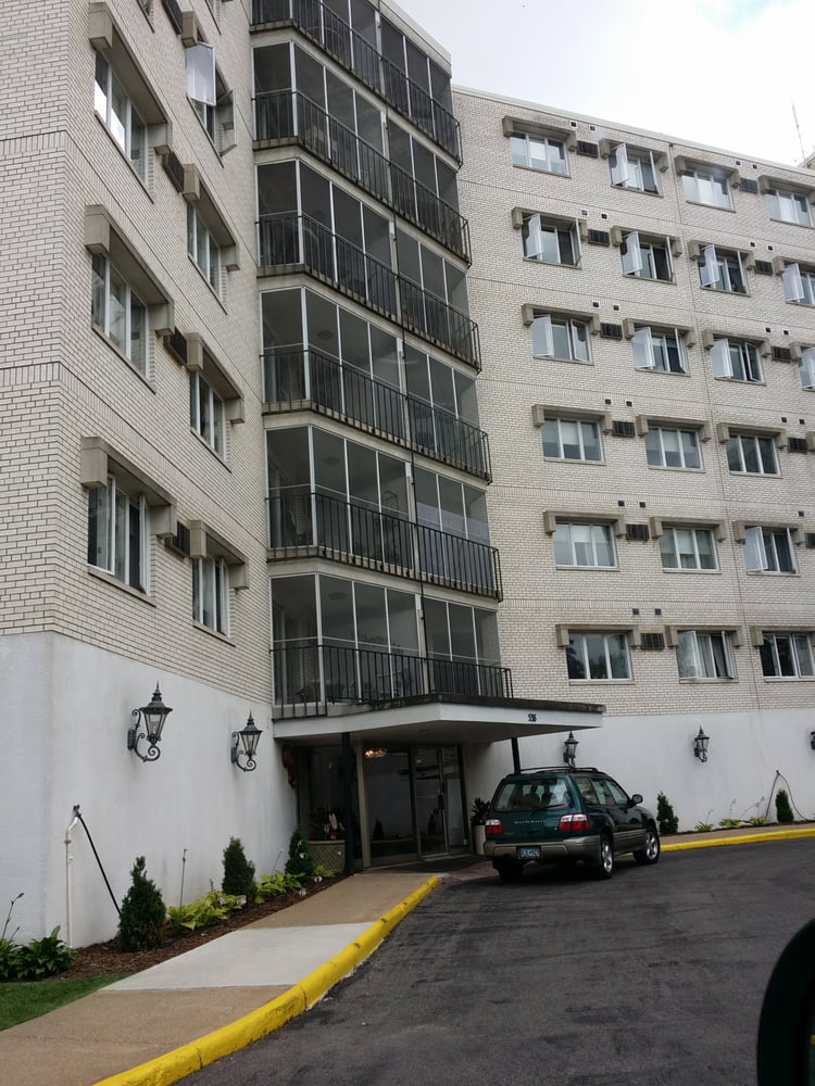 MONTCALM APARTMENTS Updated September 2024 535 Lexington Pkwy S