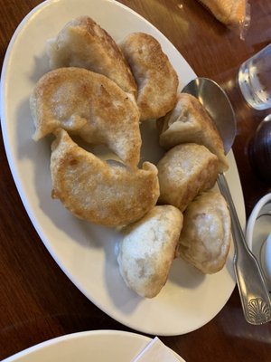 Fung's Kitchen by null