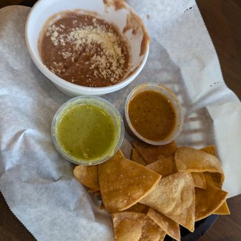 Taqueria Gonzalez - Chips and salsa - Mexican Near Me - Coalinga, California Taqueria Gonzalez - Chips and salsa - Mexican Near Me - Coalinga, California