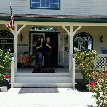 Uncorked Tours - Wine Tours Near Me - Temecula, California Uncorked Tours - Wine Tours Near Me - Temecula, California