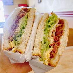 BLT