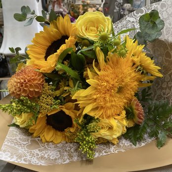 Deep Dale Florist - Florists Near Me - Little Neck, New York