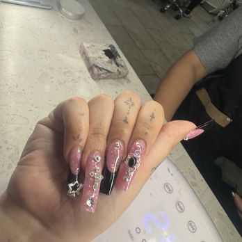 Starlight Nails and Spa - Nail Salons Near Me - Albuquerque, New Mexico