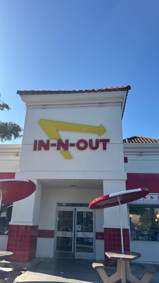 In-N-Out Burger by null