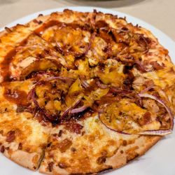 Tomato Brothers - BBQ chicken pizza