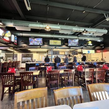Bringles Smoking Oasis - Inside Dining Area - Barbeque Near Me - Nashville, Tennessee Bringles Smoking Oasis - Inside Dining Area - Barbeque Near Me - Nashville, Tennessee