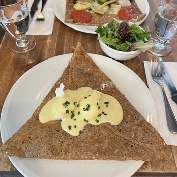 Le Billig - Buckwheat Benedict crepe with salmon, excellent! - Creperies Near Me - Quebec City, Quebec